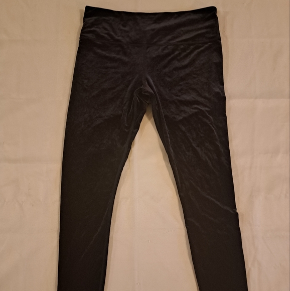 Athleta Elation Ultra High Rise Tight In Black Velvet Sz XL Tall - Picture 1 of 11